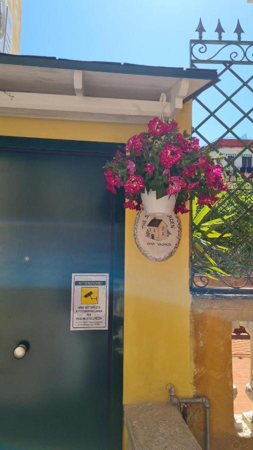 The Secret Garden Apartment Salerno Exterior photo